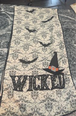Domain Halloween Table Runner - Wicked Gothic Damask