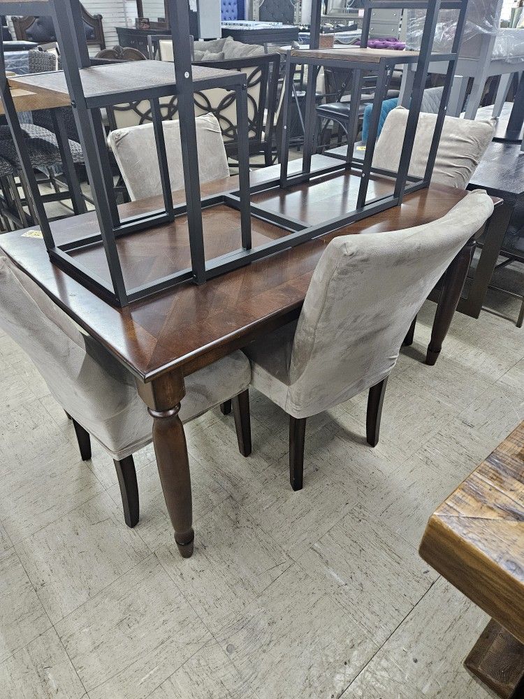 Dining Table Set 