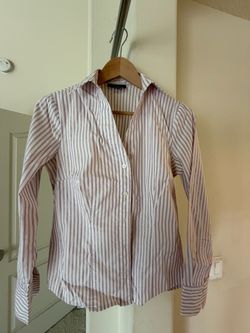 Women’s Alfani Stretchable Blouse - Size 6, Flawless. Priced for Fast Sale!