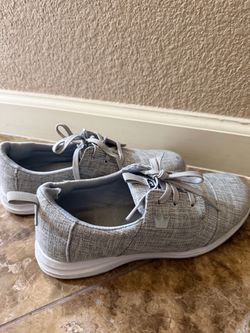 Women’s Brunswick bowling shoes