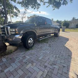 Ford 350 Super Duty Power Stroke V8 Turbo Diesel 
