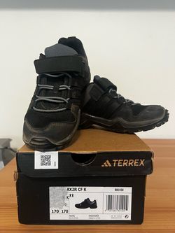 Little boys adidas hiking shoes size 11