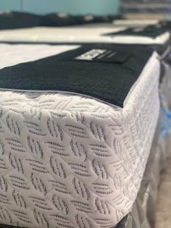 MOVING OUT NEW Mattresses (EVERY Sizes) Must Go