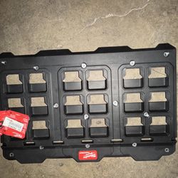 Milwaukee PACKOUT Large Wall Plate
