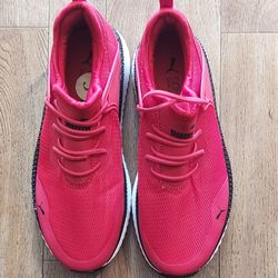 Kids PUMA Sneakers Size 3C Brand New