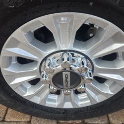 Orig 2022 Like NEW 18 FORD RIMS AMD TIRES