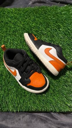Jordan’s used kid size 9c with box