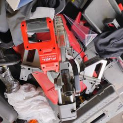 Milwaukee Dual-Bevel Sliding Compound Miter Saw M18 FUEL 2734