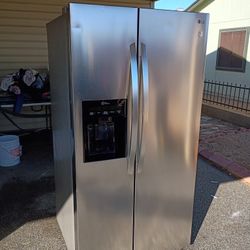 LG Refrigerator 