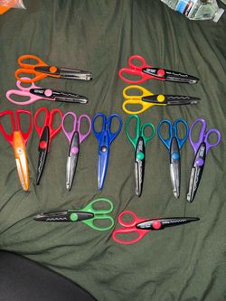 Crafting Decorative Edge Scissors