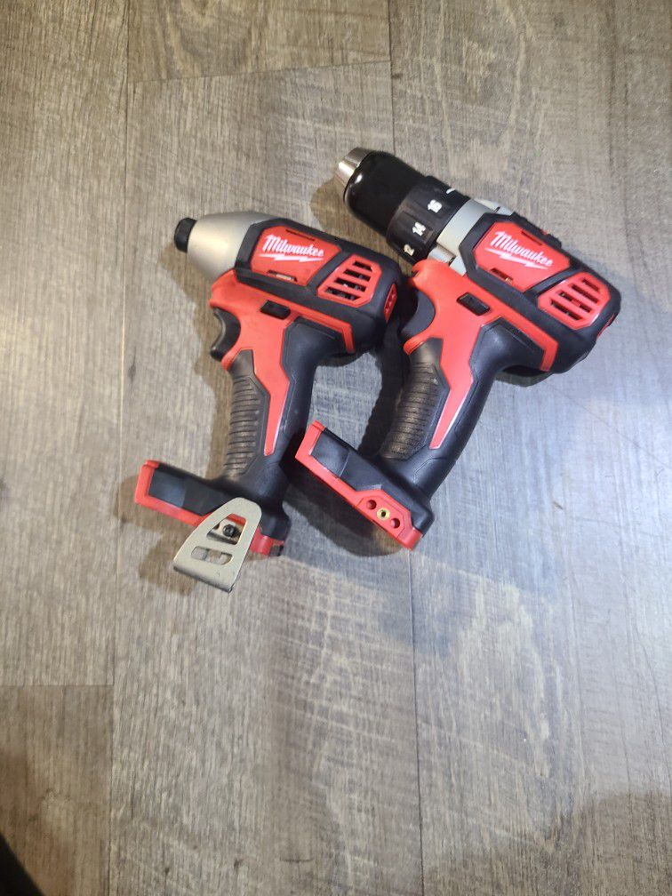 Milwaukee Drill And Impact Drill 18v 