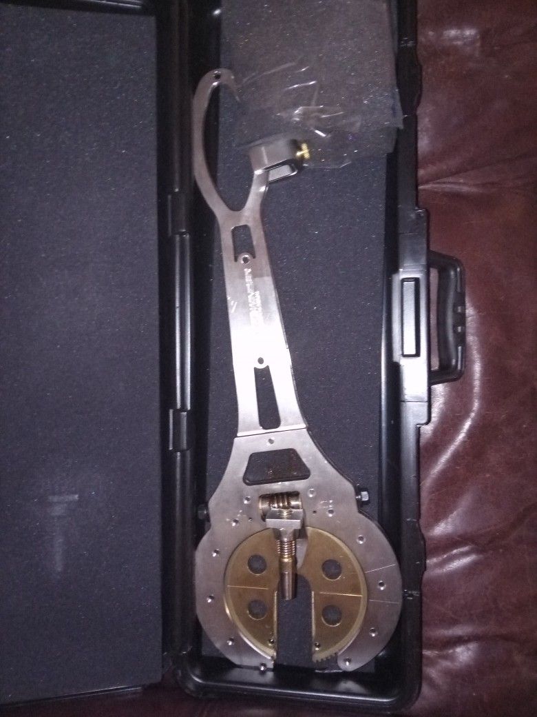 SUREWINDER GARAGE DOOR SPRING TIGHTENER