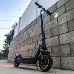 Electric scooter