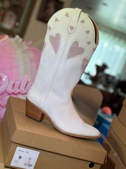 MiiM Mira Embroidered Mid Boot