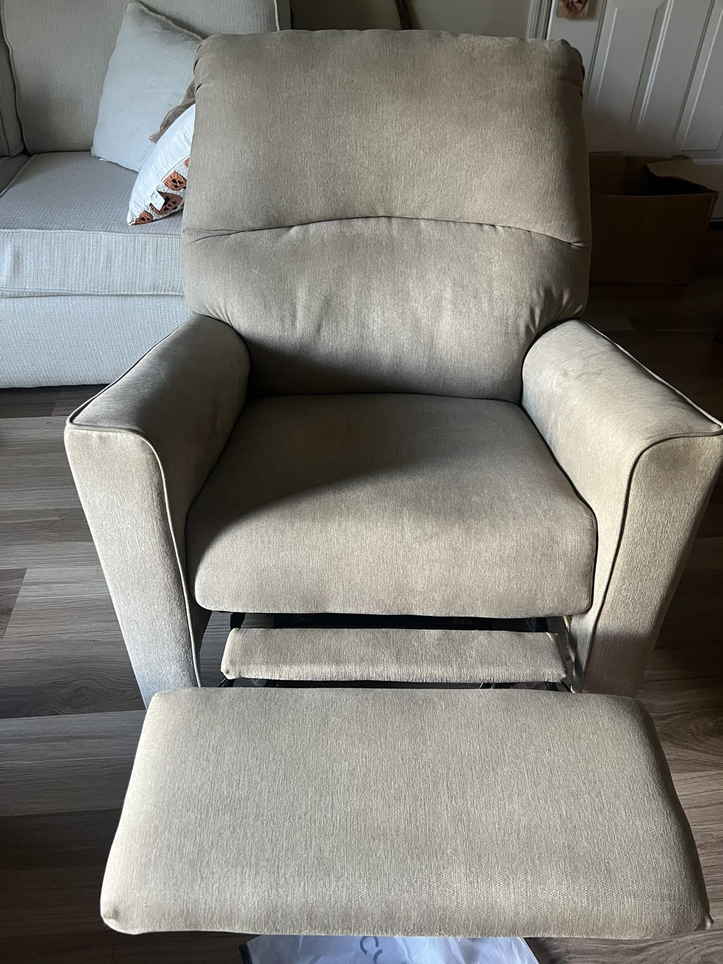 **LIGHT BROWN RECLINER FOR SALE**
