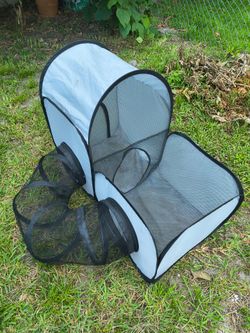 portable, foldable 3-in-1 indoor/outdoor cat playpen and tunnel set