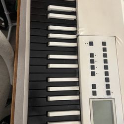 M audio pro 88 keys midi controller good working conditions