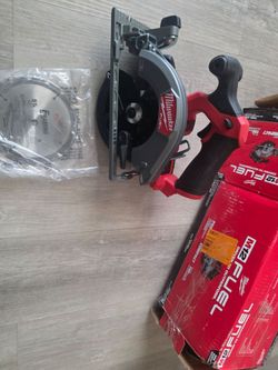 Milwaukee m12 5-3/8