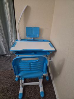 Kids desk with chair
