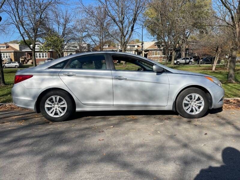 Cars Cars Cars for Sale in Chicago, IL - OfferUp