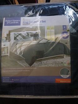 Better Homes & Gardens Comforter Set