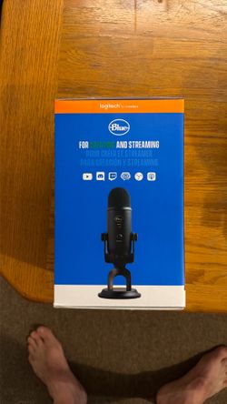 Yeti Logitech Premium USB Microphone