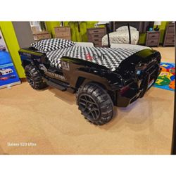 Novelty Off road SUV  Design Twin Size Bed Frame   - Limited Time Offer 