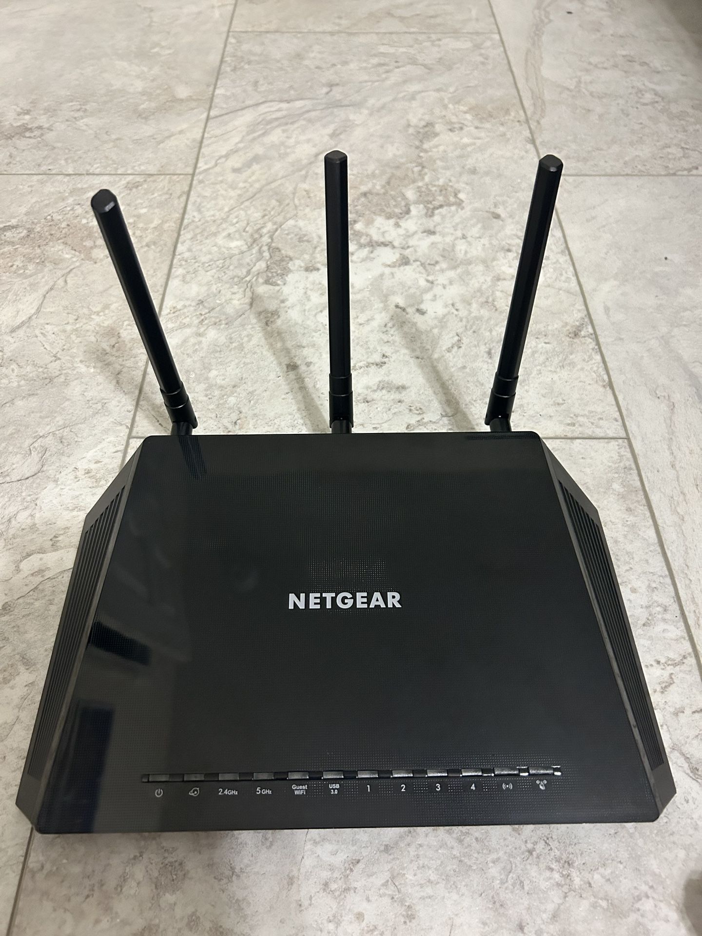 Netgear Nighthawk 6700v3