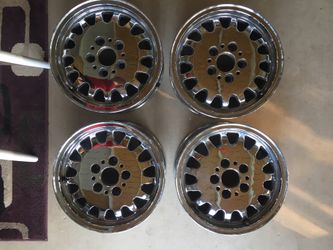 BMW. 16”X 7” Chrome rims nice condition- bolt pattern on diagram in the pictures