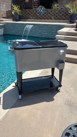 80 Quart Rolling Ice Chest Steel Backyard Pool Party With Locking Wheels