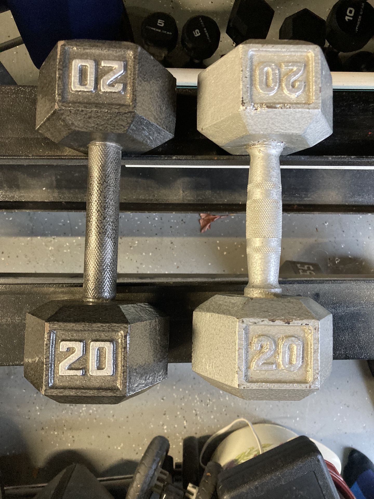 20 Cast Iron Dumbbells for Sale in Concord, CA OfferUp