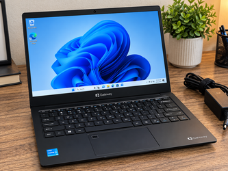 Gateway GWTN141-4BK 14.1-inch laptop