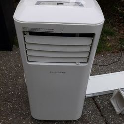 Air Conditioner Cooling Fan With Window Plate