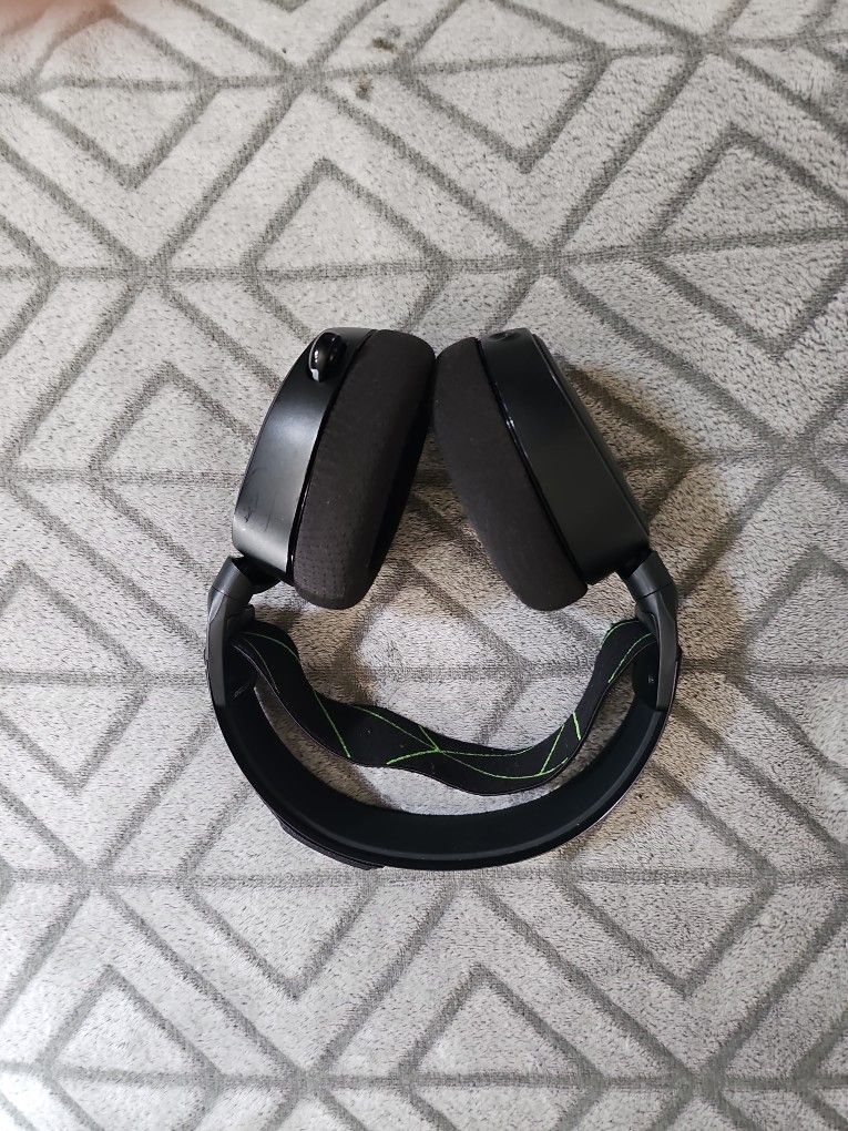 ARCTIS 9X
Wireless Gaming Headset for Xbox