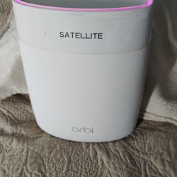 Orbi SATELLITE RB550 NETGEAR Available today.$75 cash