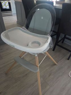 High chair-munchki