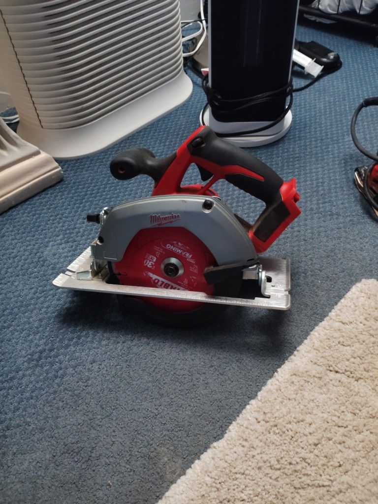 Milwaukee M18 6-1/2" Circular Saw