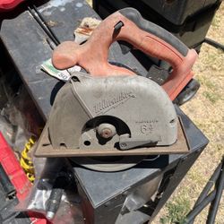 Milwaukee Skillsaw