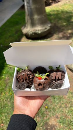 Mother Day Chocolate Cover Strawberry 🍓