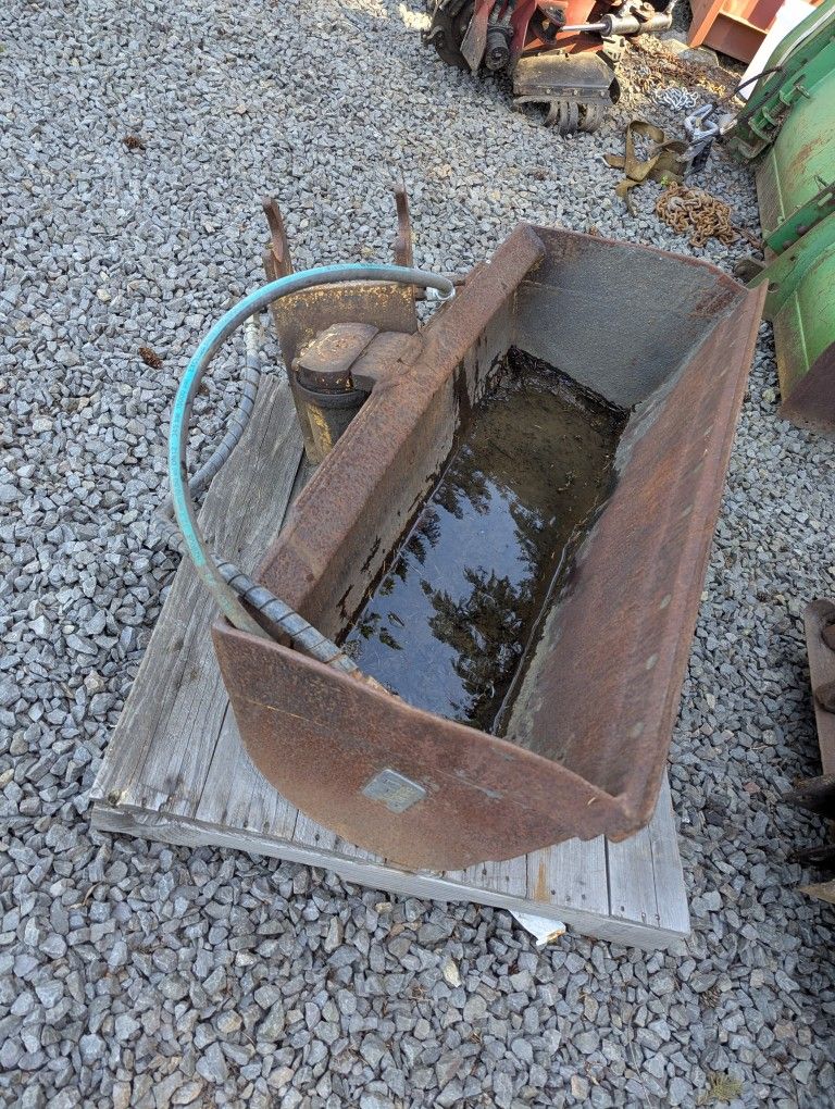 48" Tilt Grading Bucket for John Deere Mini Excavator