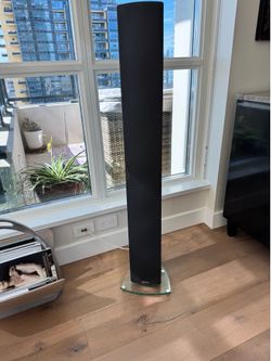 Definitive Technology Mythos One Speakers (2) with glass base