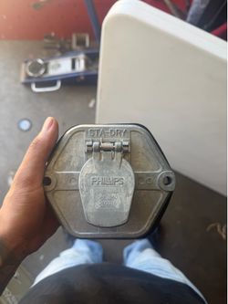 Semi trailer part