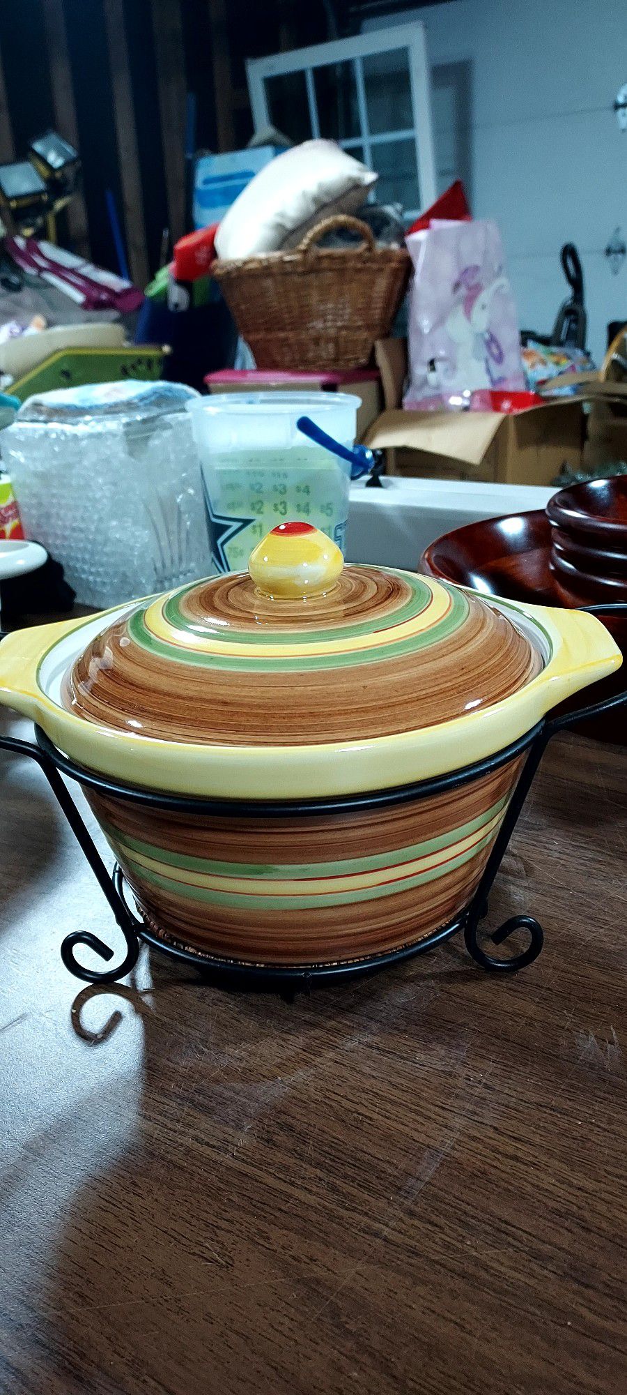 Temptations  Baking/Caserole Dish With Lid and Serving Stand