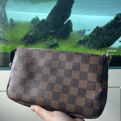 Louis Vuitton Pochette Accessoires Damier Ebene