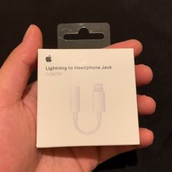 Apple lightning To Headphone Jack Adapter