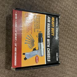 Central  Pneumatic HD Air Hammer With Chisels 