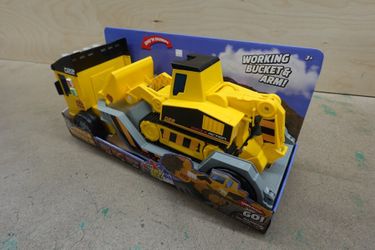 Maxx Action 2-N-1 Mega Mover Construction Truck Toy with Lights & Sounds
