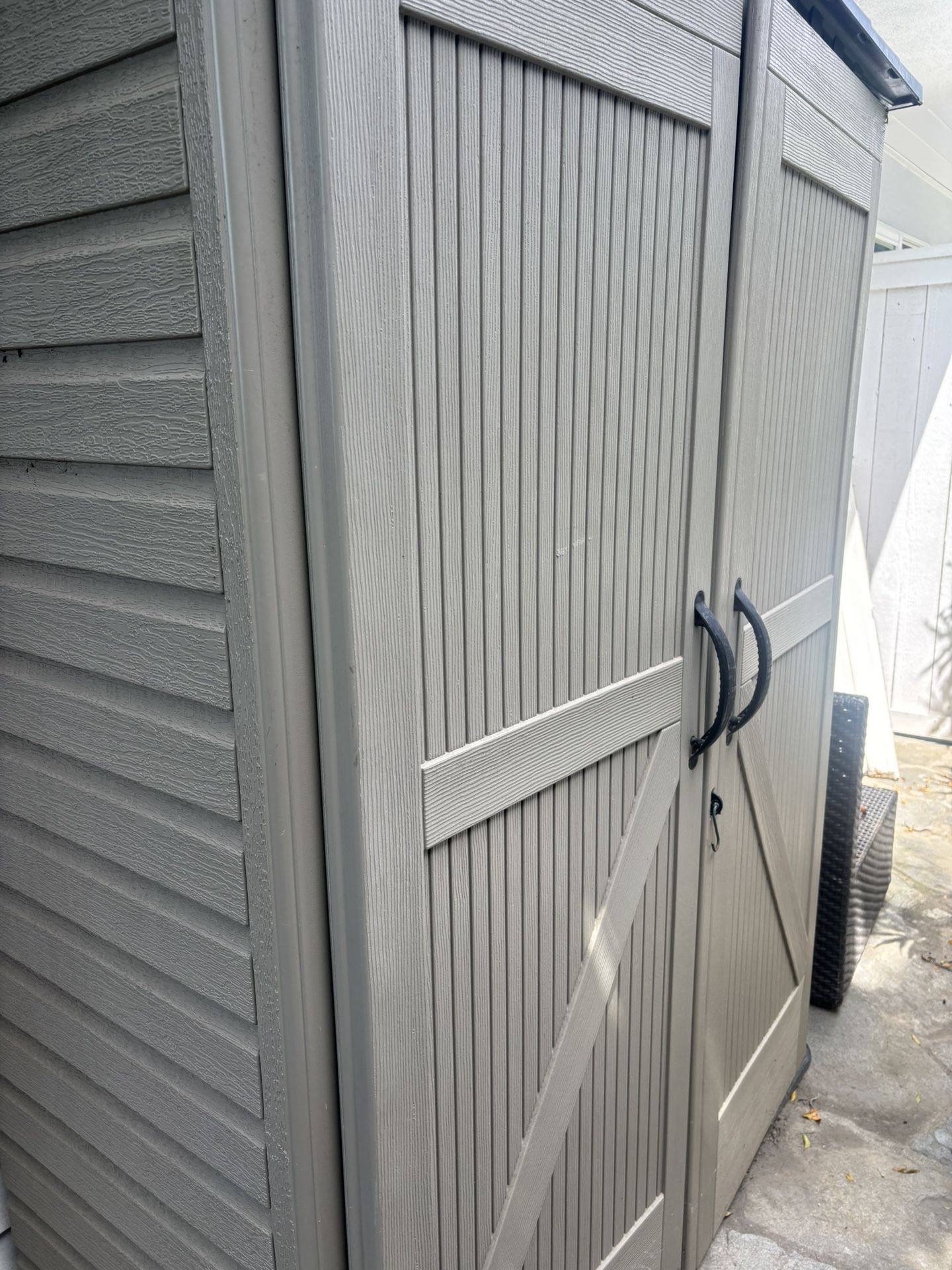 Rubbermaid Vertical Shed