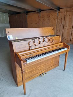 Wurlitzer Console Piano💓 Modesto delivery