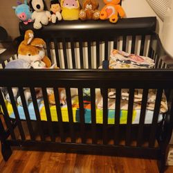 Delta Children Canton 4-in-1 Crib